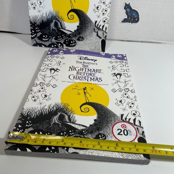 1 Art Of Coloring: Tim Burton's The Nightmare Before Christmas: 100 Images Book - Picture 5 of 16